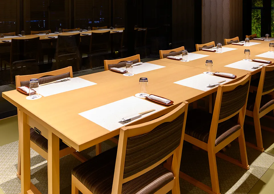 【旬彩割烹白硅】夜の個室「銀杏」